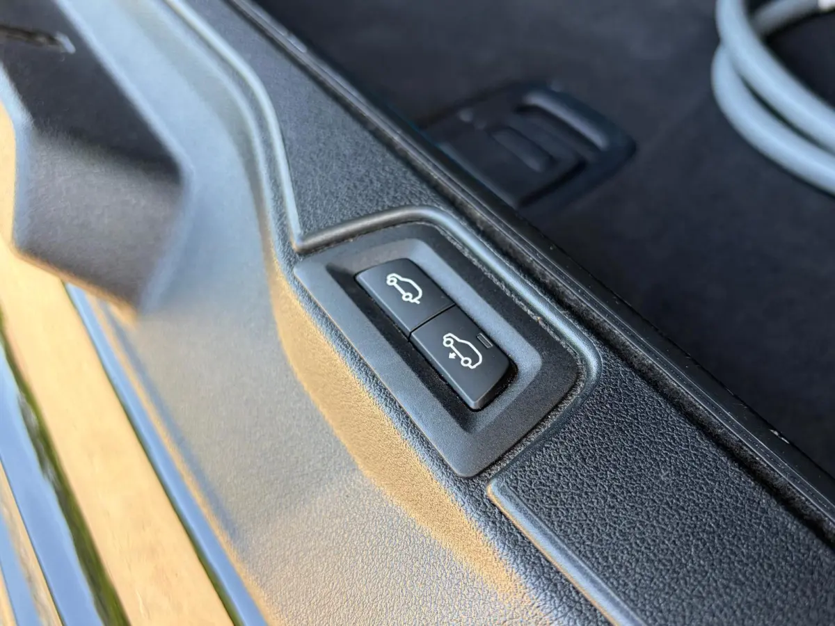 XDrive45e HighExecutive M Sport Chrystal 4WielSturing Luchtvering HUD H&K 22INCH