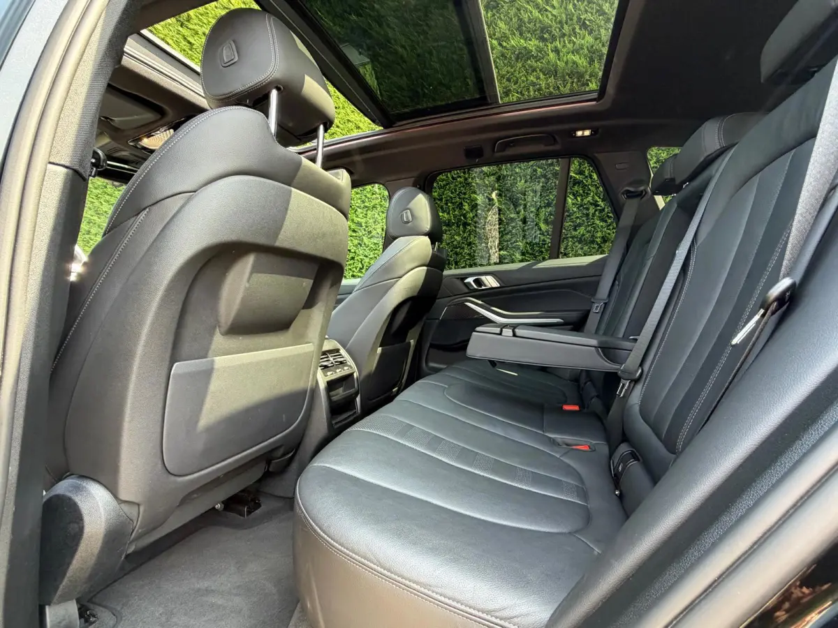 XDrive45e HighExecutive M Sport Chrystal 4WielSturing Luchtvering HUD H&K 22INCH