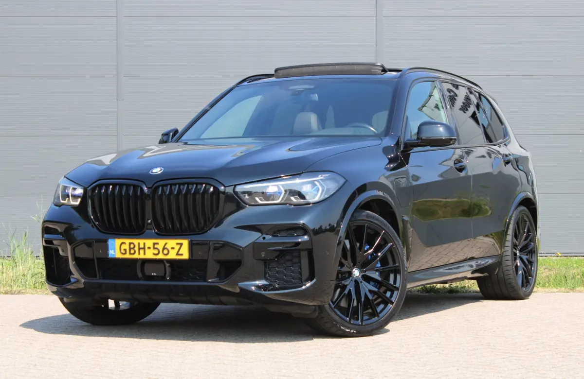 XDrive45e HighExecutive M Sport Chrystal 4WielSturing Luchtvering HUD H&K 22INCH