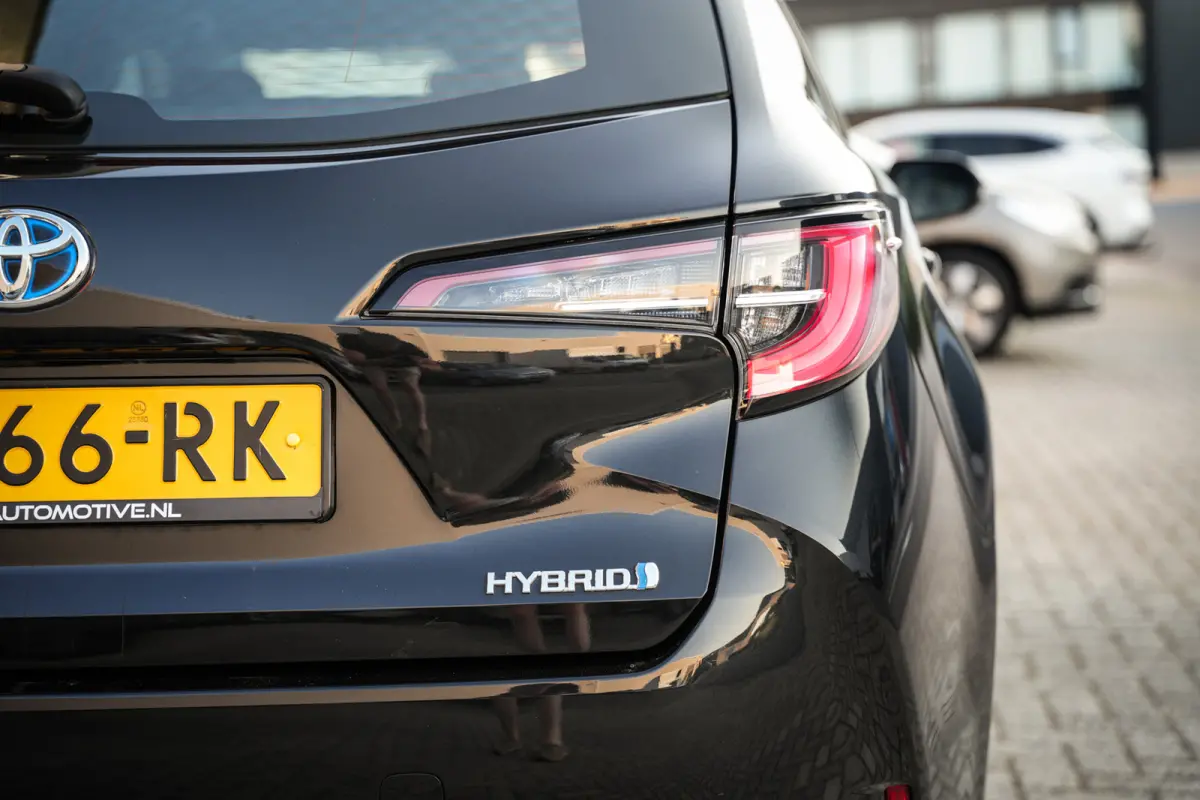 1.8 Hybrid Active | ACC | Navi | DAB | Apple CarPlay | Clima | Metalic | Camera | Org. NL!
