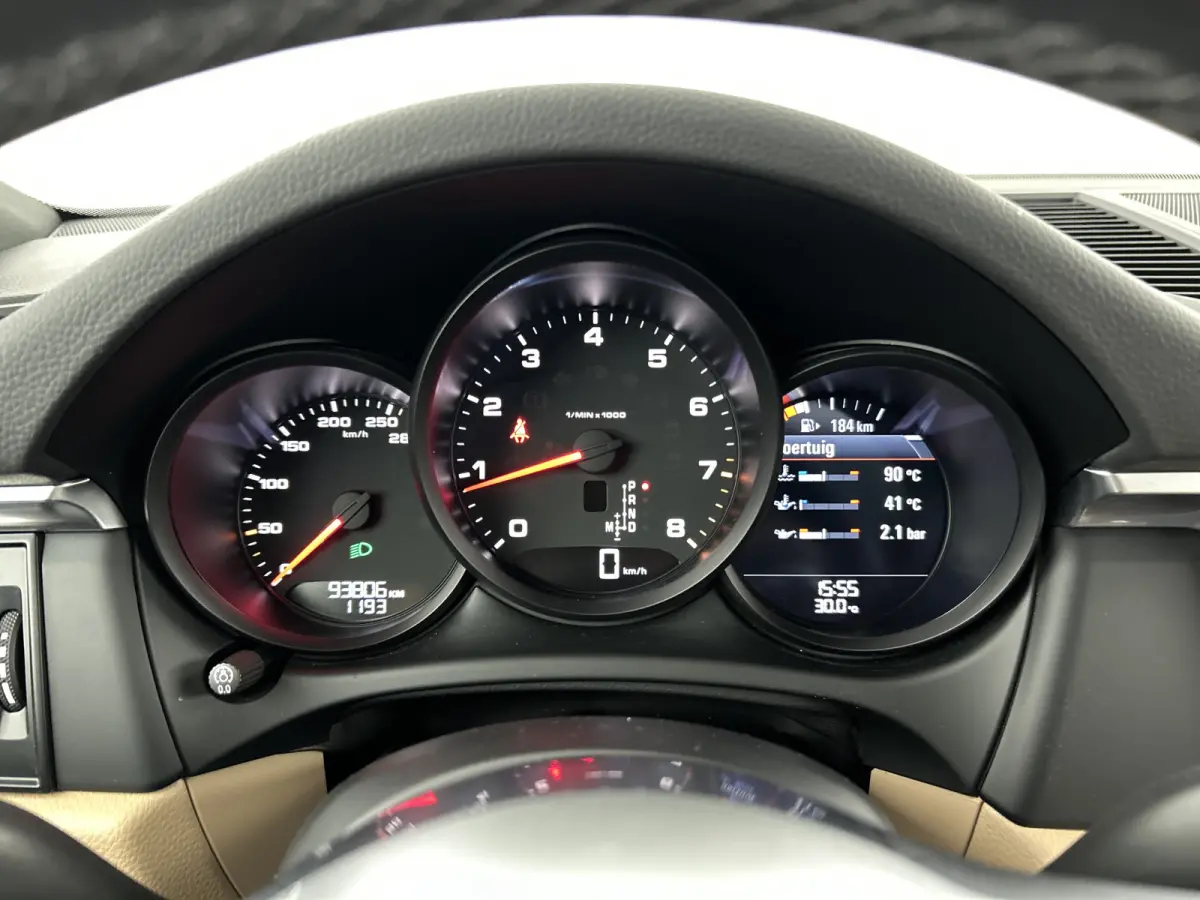 2.0 Sport Chrono Pano-dak/Luchtvering/PDLS-LED/Trekhaak/BOSE