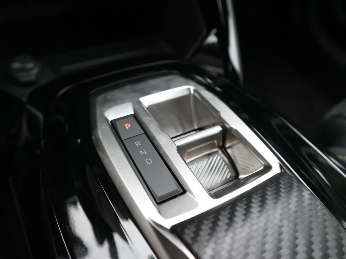 1.2 Hybrid 145 e-DCS6 GT / 360 Camera / Adaptive Cruise / Voorraad Voordeel