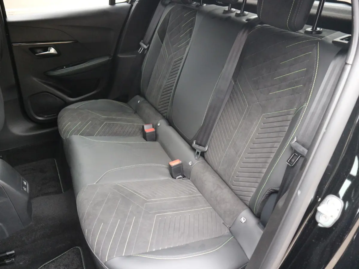 1.2 Hybrid 145 e-DCS6 GT / 360 Camera / Adaptive Cruise / Voorraad Voordeel