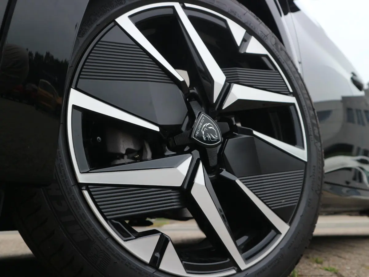 1.2 Hybrid 145 e-DCS6 GT / 360 Camera / Adaptive Cruise / Voorraad Voordeel