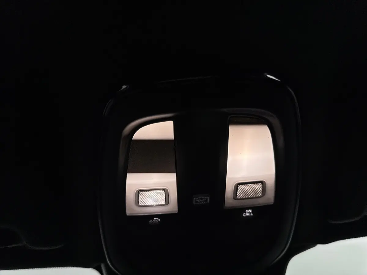 P8 R-Design | 19" | Panoramadak | 360 Camera | Elektr. verst. Stoelen | Harman Kardon | Warmtepomp | Adaptieve Cruise | BLIS | Stoel/Stuur/Achterbankverwarming