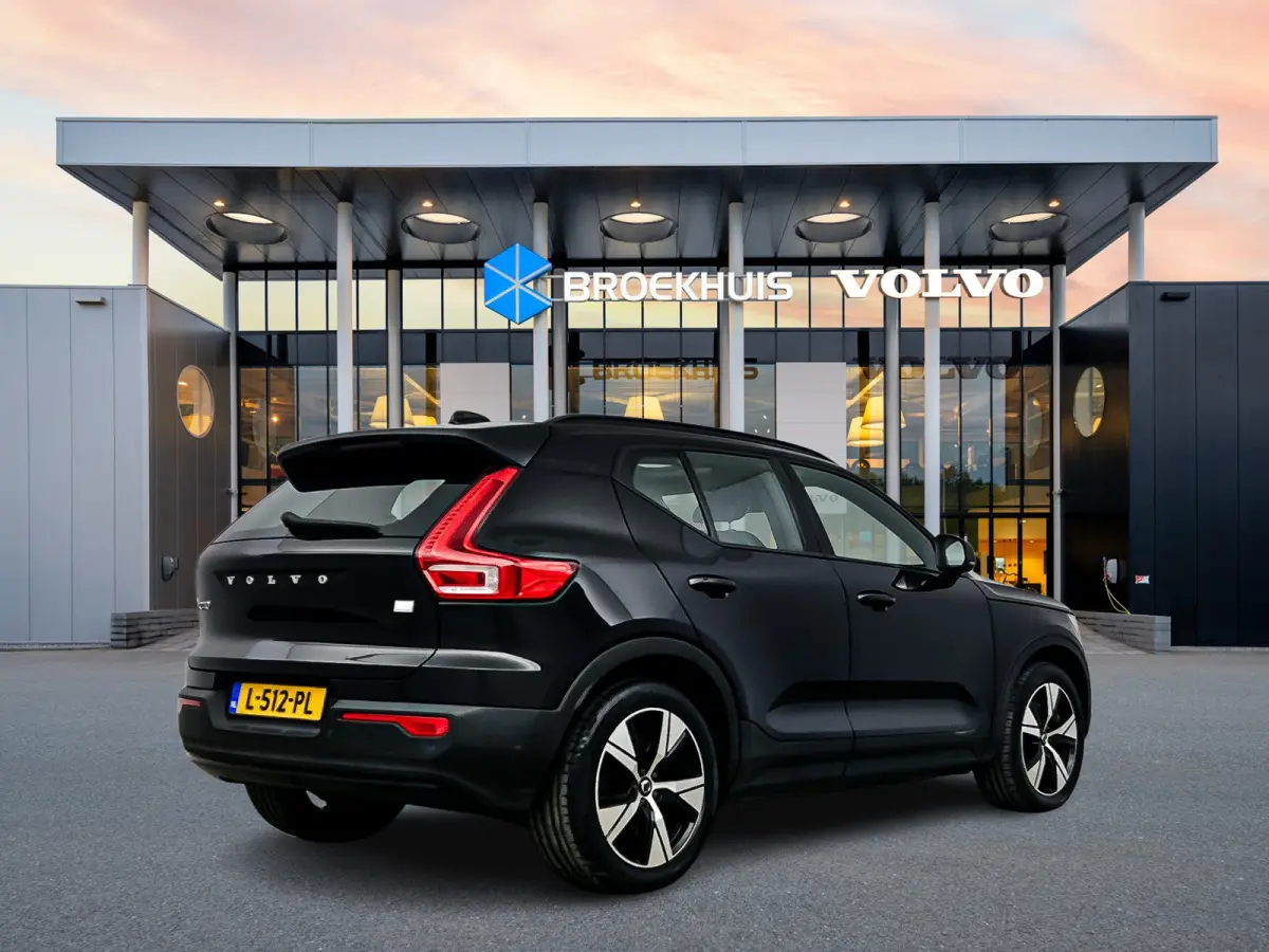 P8 R-Design | 19" | Panoramadak | 360 Camera | Elektr. verst. Stoelen | Harman Kardon | Warmtepomp | Adaptieve Cruise | BLIS | Stoel/Stuur/Achterbankverwarming