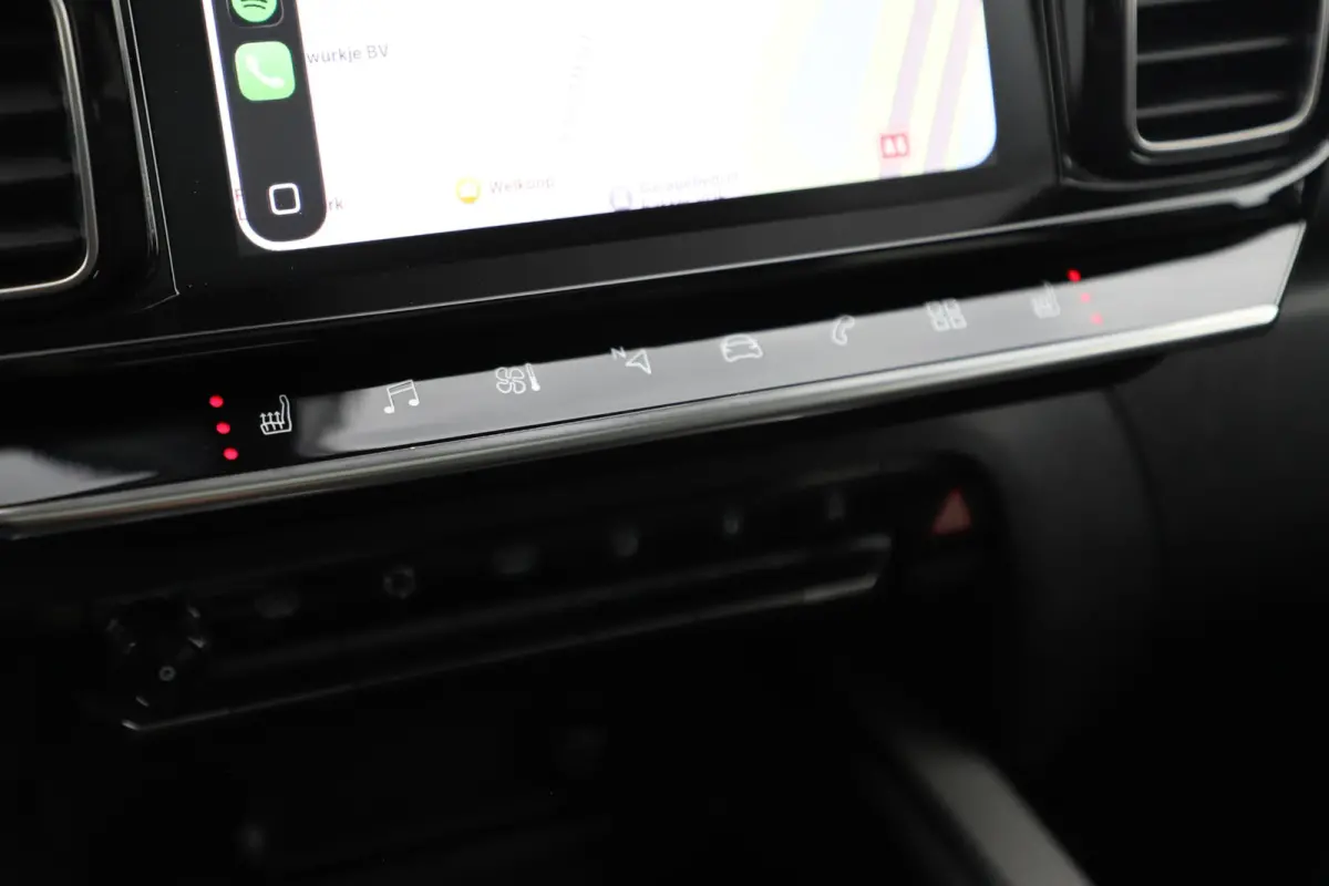 1.2 PureTech Business Plus 131PK Automaat Trekhaak Panoramadak Navigatie Achteruitrijcamera Climate Cruise Control Carplay Android