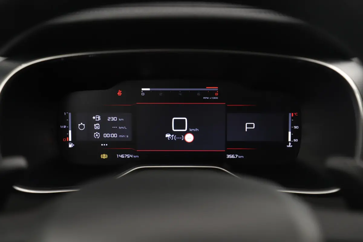 1.2 PureTech Business Plus 131PK Automaat Trekhaak Panoramadak Navigatie Achteruitrijcamera Climate Cruise Control Carplay Android
