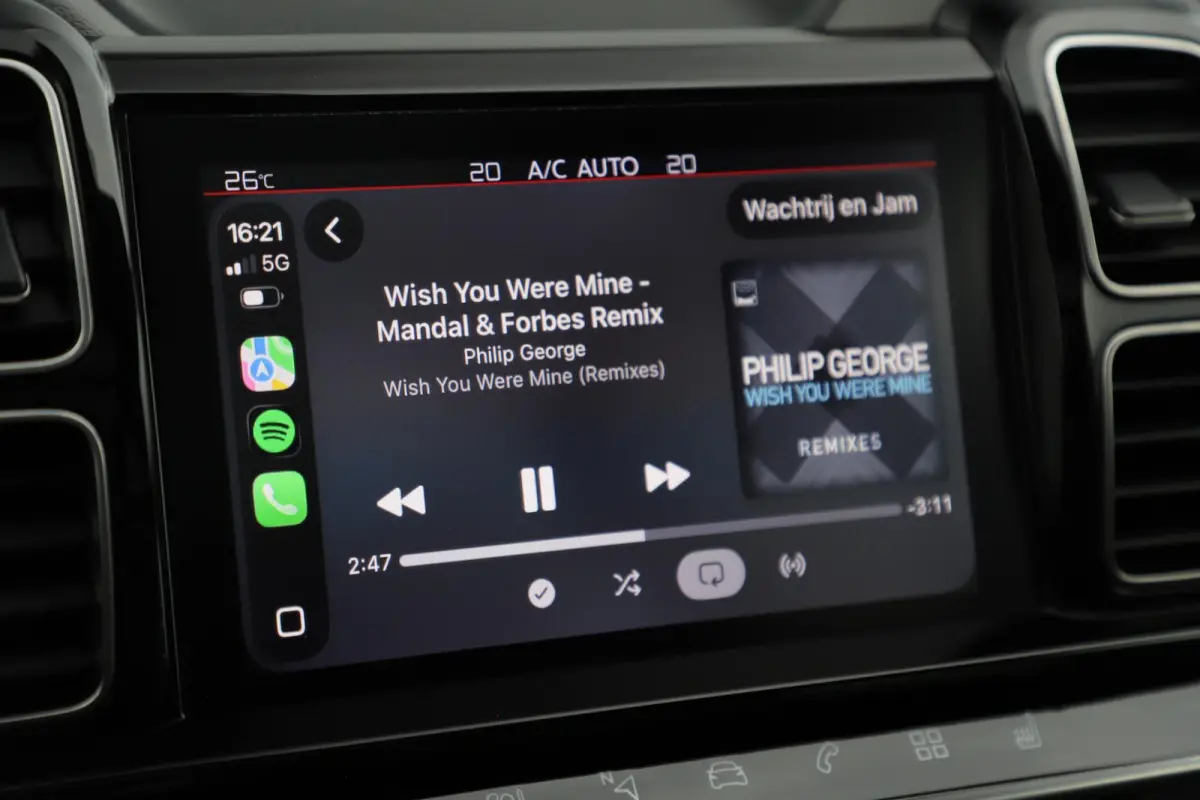 1.2 PureTech Business Plus 131PK Automaat Trekhaak Panoramadak Navigatie Achteruitrijcamera Climate Cruise Control Carplay Android