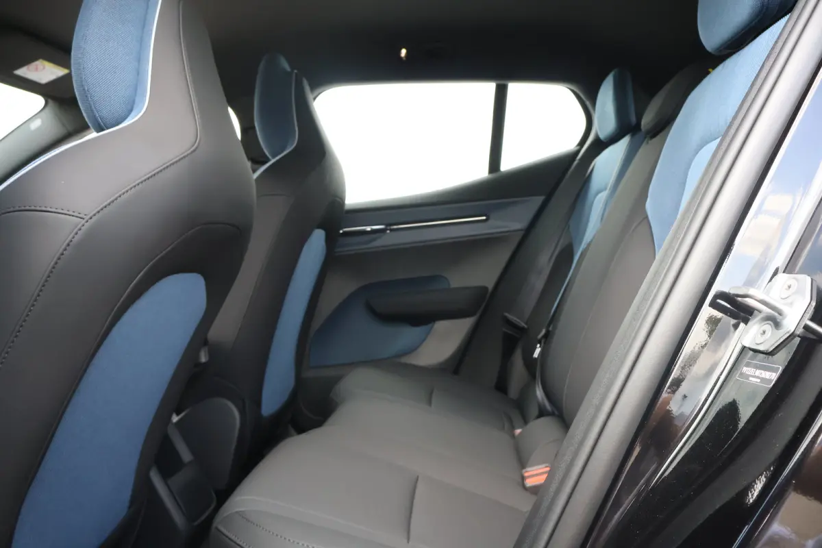 Single Motor Extended Range Plus 69 kWh | Trekhaak | Harman Kardon | BLIS | Warmtepomp |