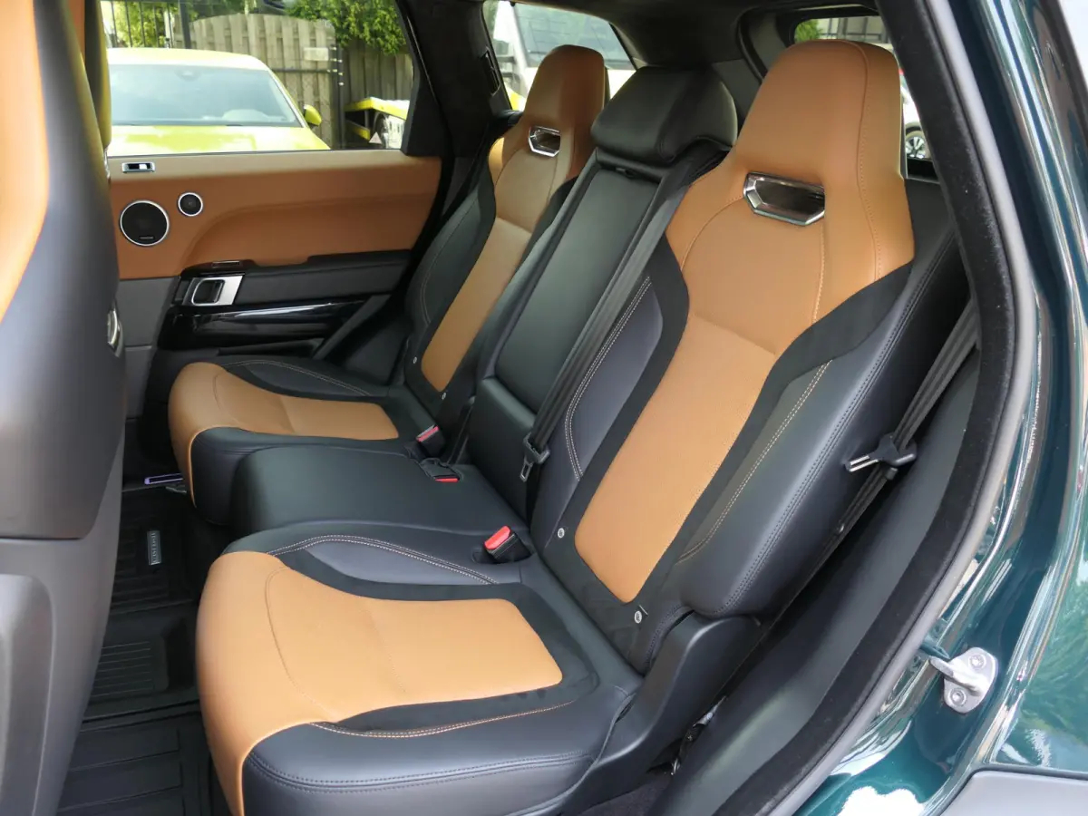 5.0 V8 SC SVR | SV Bespoke Paint | Alcantara hemel | Meridian | 360°-camera | Panoramadak | Head-up display | Alarmklasse 5 | ACC | Dodehoek ​detectie | Luxe lederen sportstoelen | Trekha