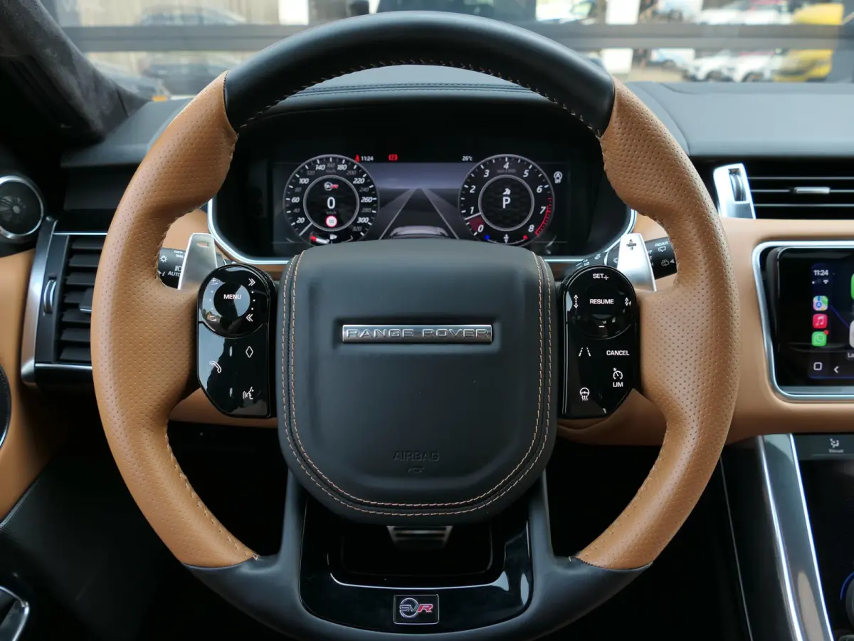5.0 V8 SC SVR | SV Bespoke Paint | Alcantara hemel | Meridian | 360°-camera | Panoramadak | Head-up display | Alarmklasse 5 | ACC | Dodehoek ​detectie | Luxe lederen sportstoelen | Trekha