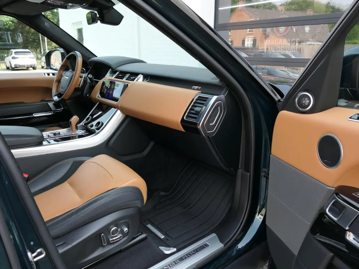 5.0 V8 SC SVR | SV Bespoke Paint | Alcantara hemel | Meridian | 360°-camera | Panoramadak | Head-up display | Alarmklasse 5 | ACC | Dodehoek ​detectie | Luxe lederen sportstoelen | Trekha