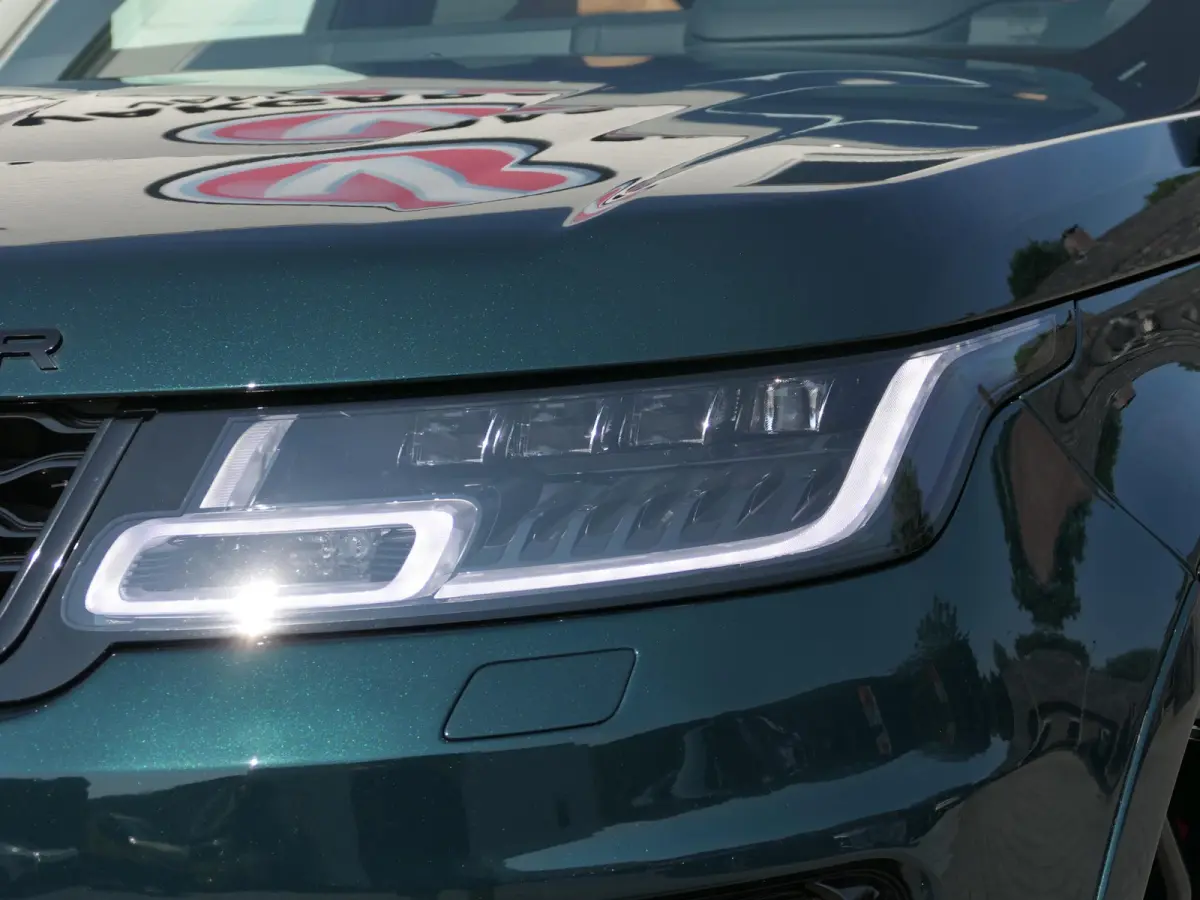 5.0 V8 SC SVR | SV Bespoke Paint | Alcantara hemel | Meridian | 360°-camera | Panoramadak | Head-up display | Alarmklasse 5 | ACC | Dodehoek ​detectie | Luxe lederen sportstoelen | Trekha
