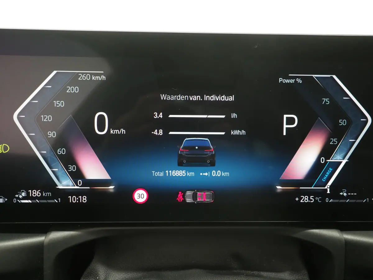 320e LCI | Sportstoelen | Leder | Sfeerlicht | Dodehoek | Cruise | Stoelverwarming | Carplay
