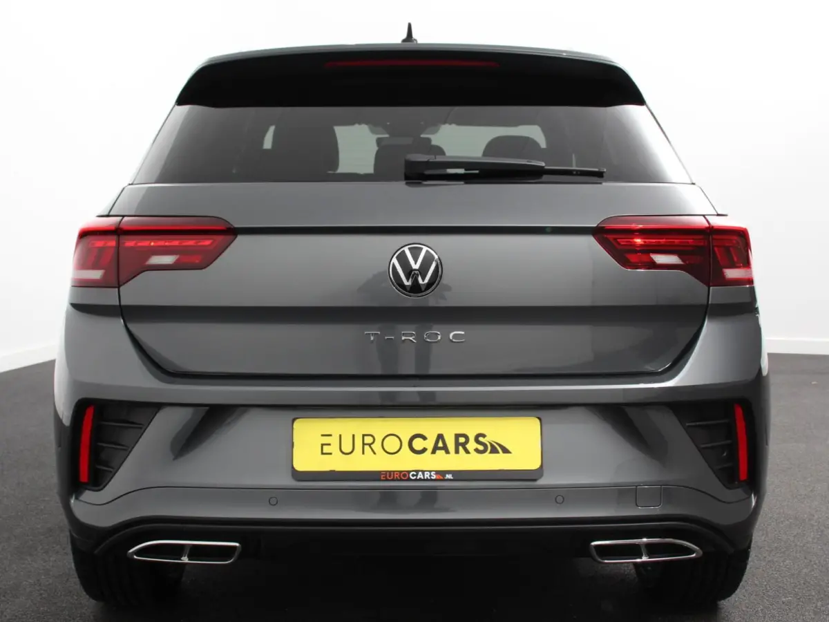 1.5 TSI 150pk Automaat R-Line Plus Navigatie Apple Carplay/Android Auto Camera Parkeersensoren Adaptive Cruise Control Stoelverwarming Virtual Cockpit Elektrische achterklep Getinte ramen Cl