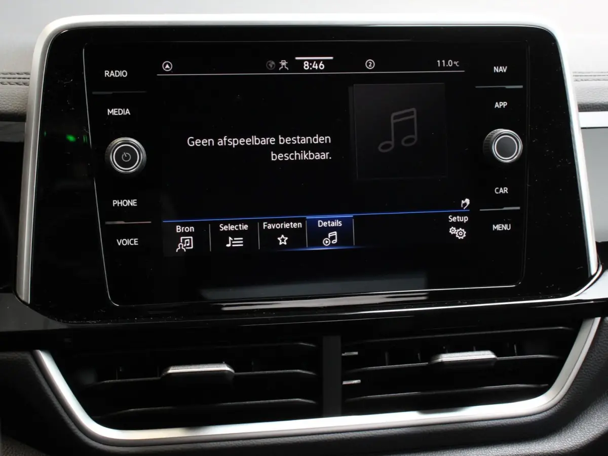 1.5 TSI 150pk Automaat R-Line Plus Navigatie Apple Carplay/Android Auto Camera Parkeersensoren Adaptive Cruise Control Stoelverwarming Virtual Cockpit Elektrische achterklep Getinte ramen Cl