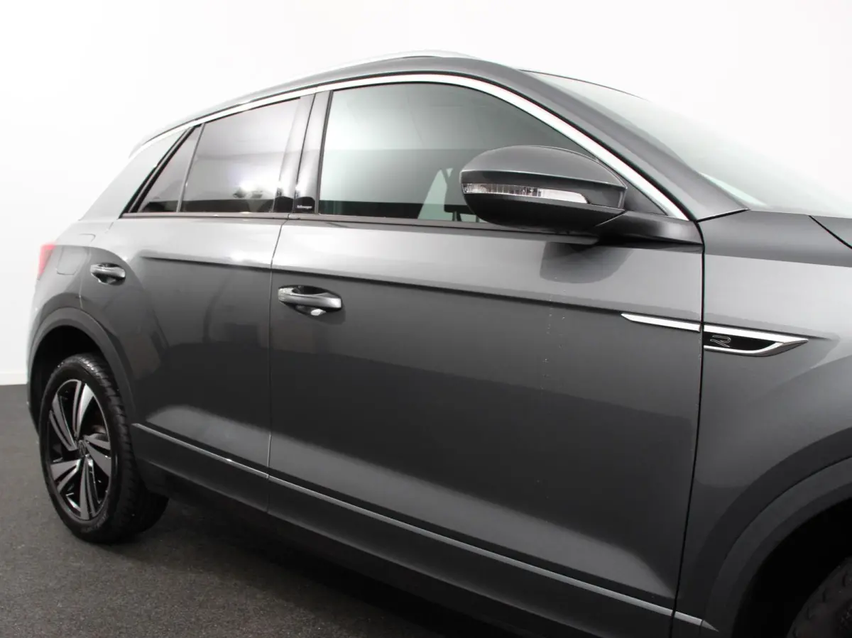 1.5 TSI 150pk Automaat R-Line Plus Navigatie Apple Carplay/Android Auto Camera Parkeersensoren Adaptive Cruise Control Stoelverwarming Virtual Cockpit Elektrische achterklep Getinte ramen Cl