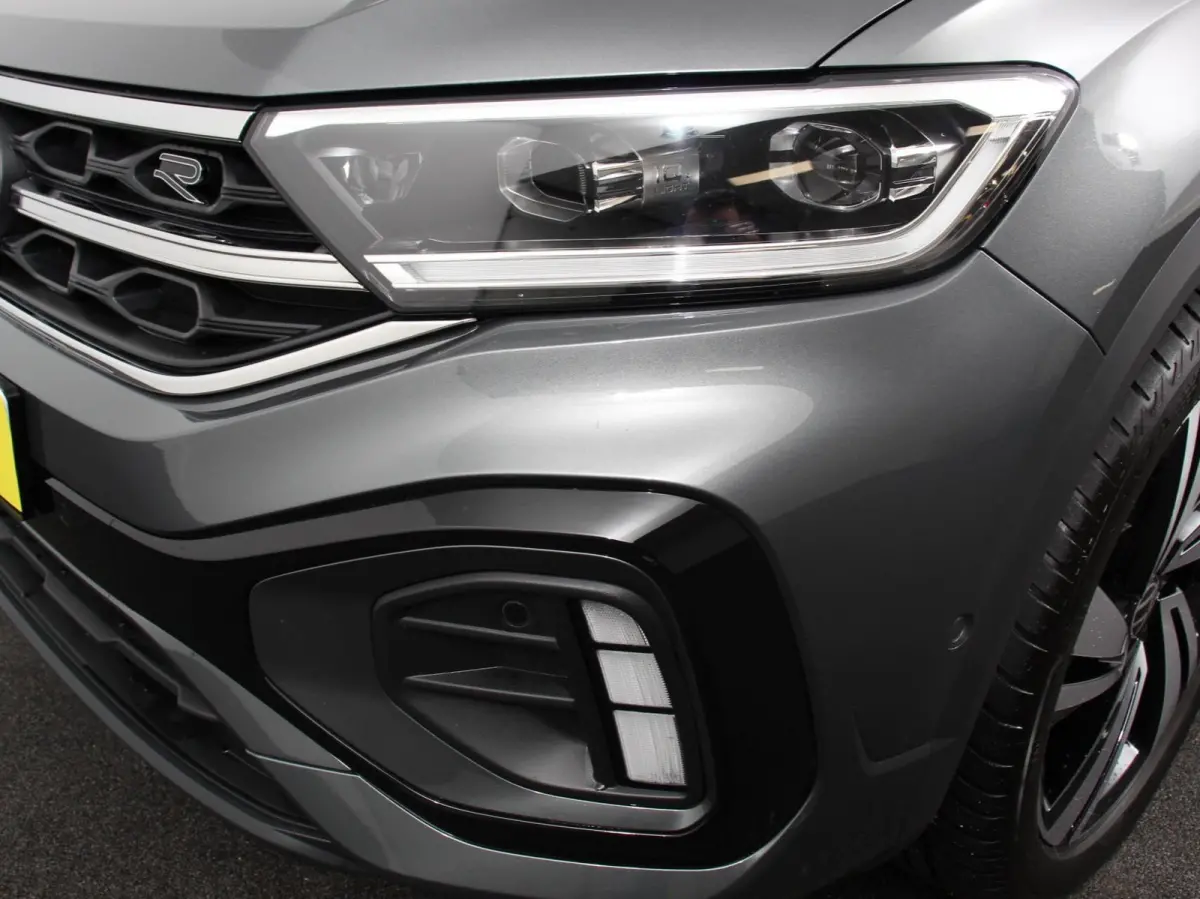 1.5 TSI 150pk Automaat R-Line Plus Navigatie Apple Carplay/Android Auto Camera Parkeersensoren Adaptive Cruise Control Stoelverwarming Virtual Cockpit Elektrische achterklep Getinte ramen Cl