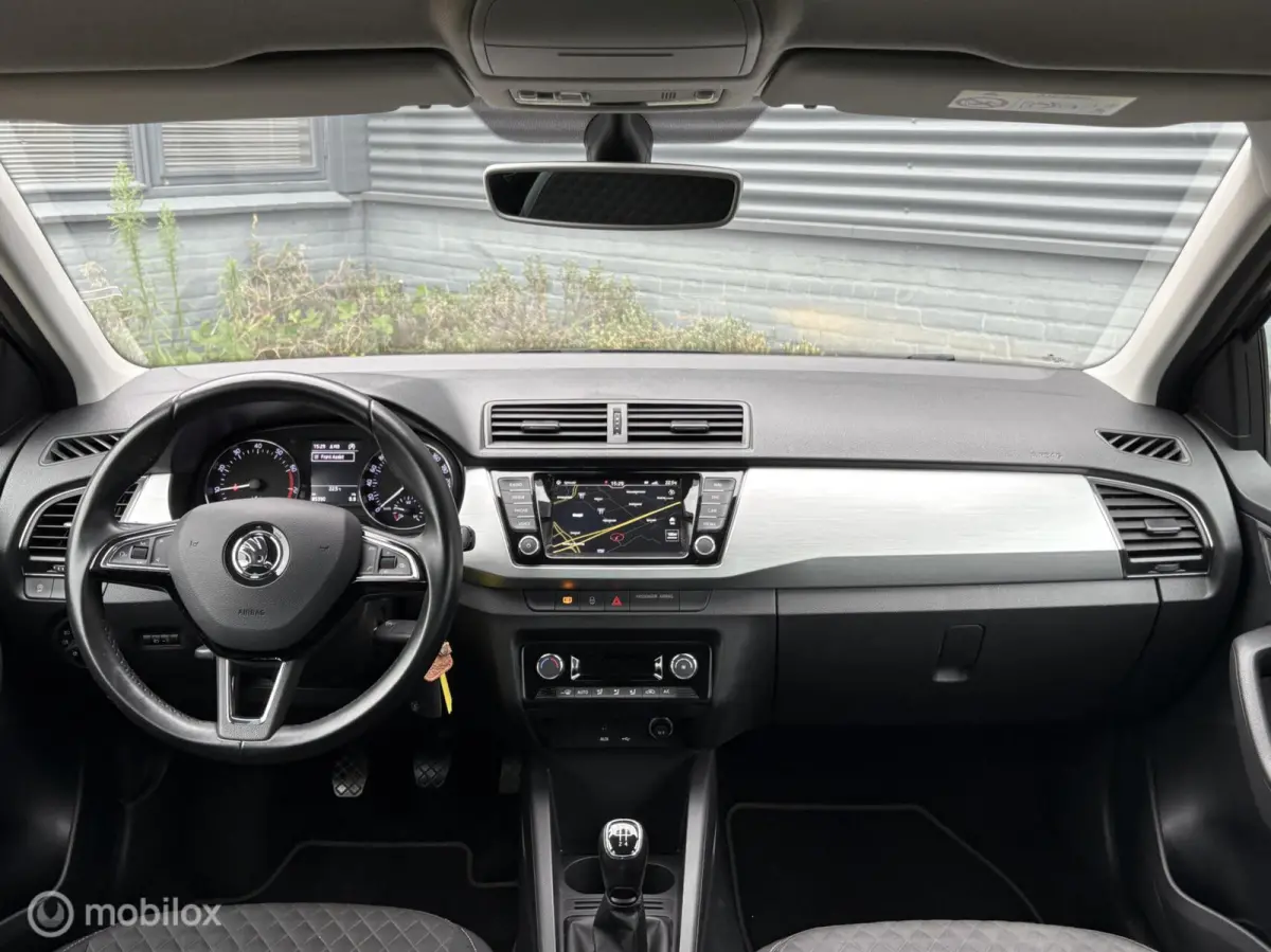 1.0 TSI Drive - Navi - Cruise - Pdc - Nap -