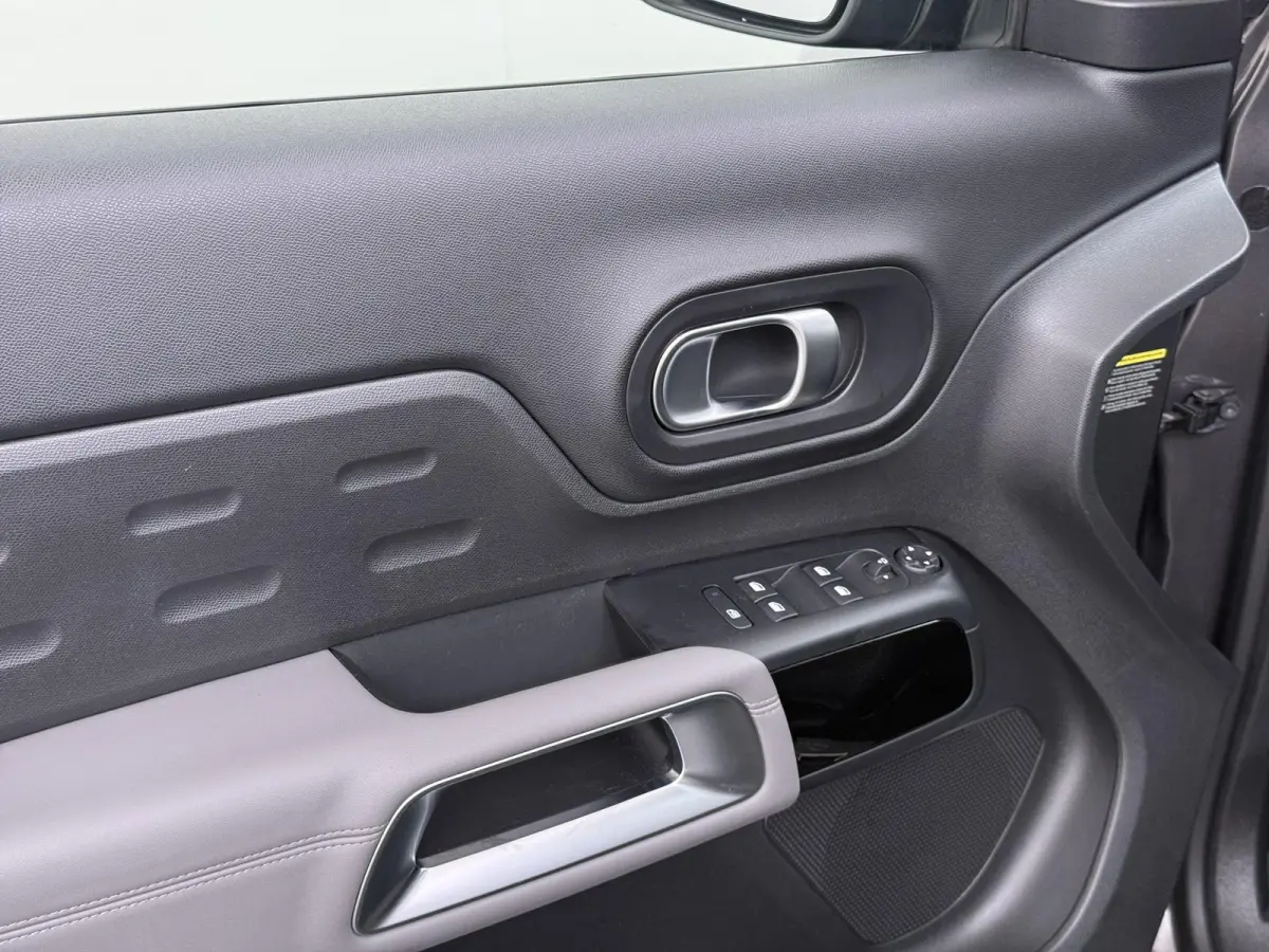 Business Plus 130pk | Navigatie | Trekhaak | Panoramisch schuifdak | Elektrische achterklep | Cruise control adaptief | Lichtmetalen wielen | Camera achter | Deels lederen bekleding | Apple 