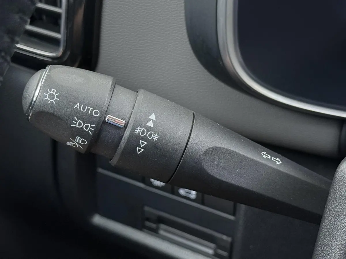 Business Plus 130pk | Navigatie | Trekhaak | Panoramisch schuifdak | Elektrische achterklep | Cruise control adaptief | Lichtmetalen wielen | Camera achter | Deels lederen bekleding | Apple 