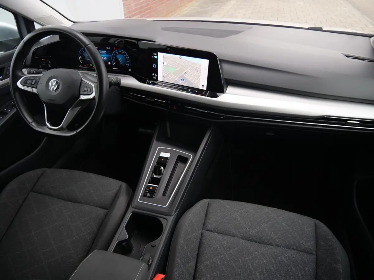 1.0 eTSI Life 110 Pk Automaat Navi / DAB / Apple Carplay / Stoelverwarming