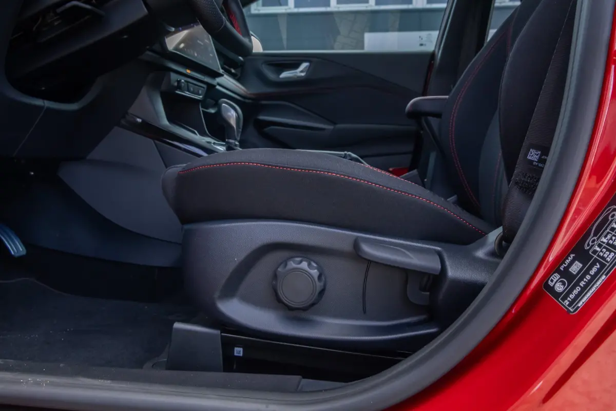 1.0 EcoBoost ST-Line | Black-pack | Comfort Pack | Matrix LED | Elek. Achterklep | Matrix LED | Stoel- Stuurverwarming | Apple carplay | 360° Camera | Keyless Entry & Start |