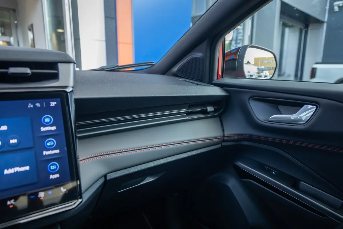 1.0 EcoBoost ST-Line | Black-pack | Comfort Pack | Matrix LED | Elek. Achterklep | Matrix LED | Stoel- Stuurverwarming | Apple carplay | 360° Camera | Keyless Entry & Start |