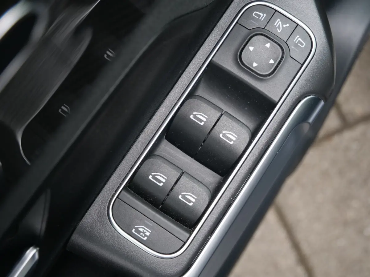 200 AMG Line 164 Pk Automaat Navi / DAB / Apple Carplay / Camera