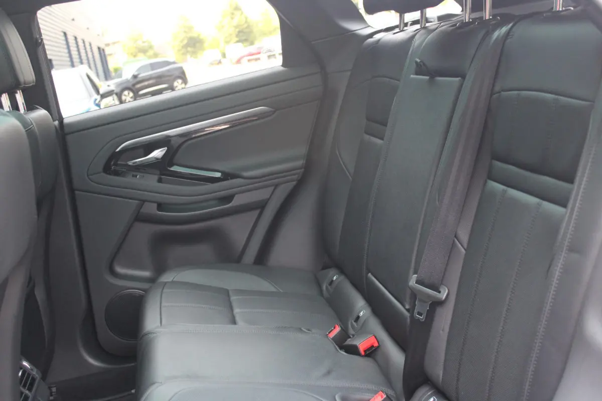 1.5 P300e AWD 309PK R-DYNAMIC SE | PANORAMADAK | ELEKTRISCH VERSTELBARE VOORSTOELEN  LEDEREN BEKLEDING | 20" LICHTMETALEN VELGEN | KEYLESS ENTRY / START | EXTRA GETINTE ACHTERRUITEN | FULL L
