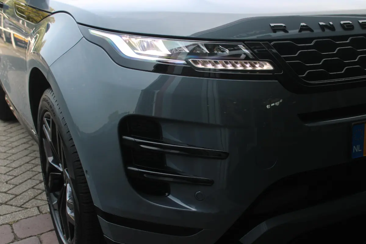 1.5 P300e AWD 309PK R-DYNAMIC SE | PANORAMADAK | ELEKTRISCH VERSTELBARE VOORSTOELEN  LEDEREN BEKLEDING | 20" LICHTMETALEN VELGEN | KEYLESS ENTRY / START | EXTRA GETINTE ACHTERRUITEN | FULL L