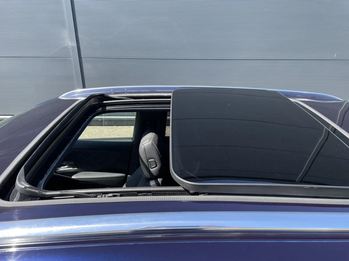 225pk E-Tense Rivoli (Elektrisch Schuifdak - Leder incl geheugen - Elektrische klep - Camera - Keyless Entry - LED - Automatische Airco - Navigatie - Apple Carplay)