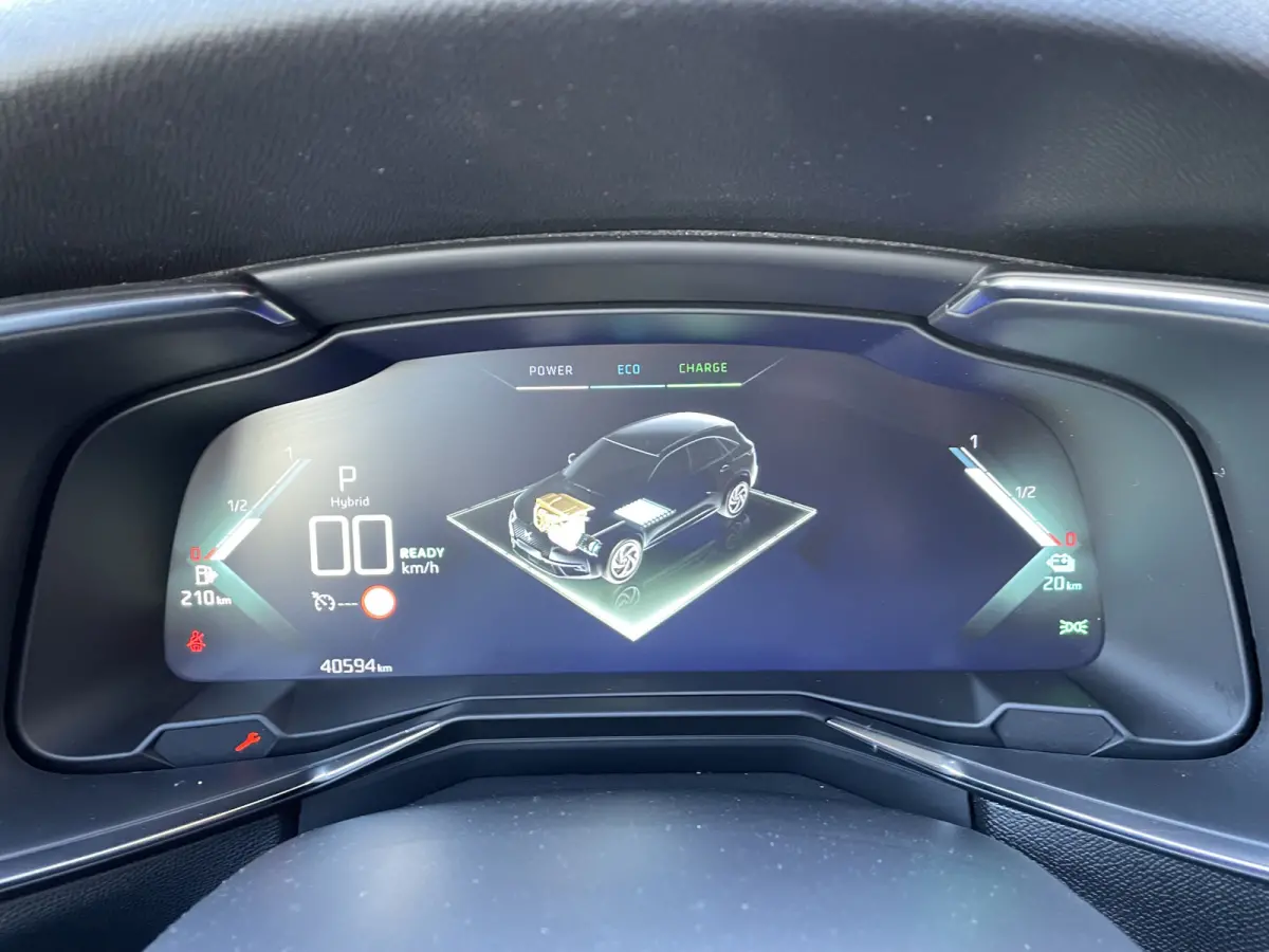225pk E-Tense Rivoli (Elektrisch Schuifdak - Leder incl geheugen - Elektrische klep - Camera - Keyless Entry - LED - Automatische Airco - Navigatie - Apple Carplay)