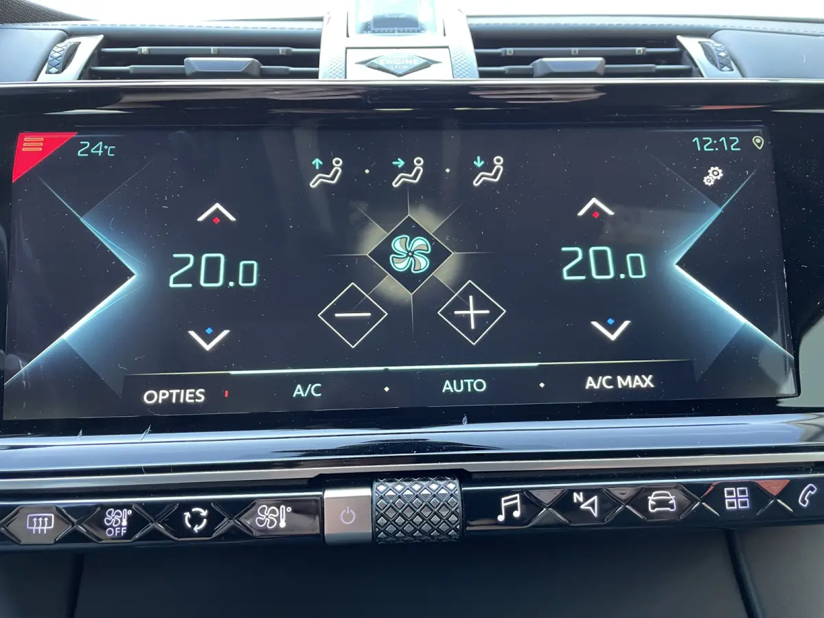 225pk E-Tense Rivoli (Elektrisch Schuifdak - Leder incl geheugen - Elektrische klep - Camera - Keyless Entry - LED - Automatische Airco - Navigatie - Apple Carplay)