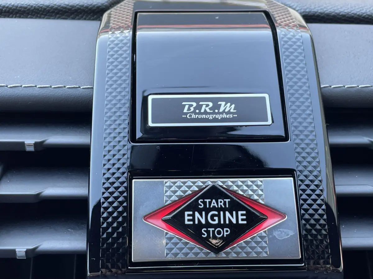 225pk E-Tense Rivoli (Elektrisch Schuifdak - Leder incl geheugen - Elektrische klep - Camera - Keyless Entry - LED - Automatische Airco - Navigatie - Apple Carplay)