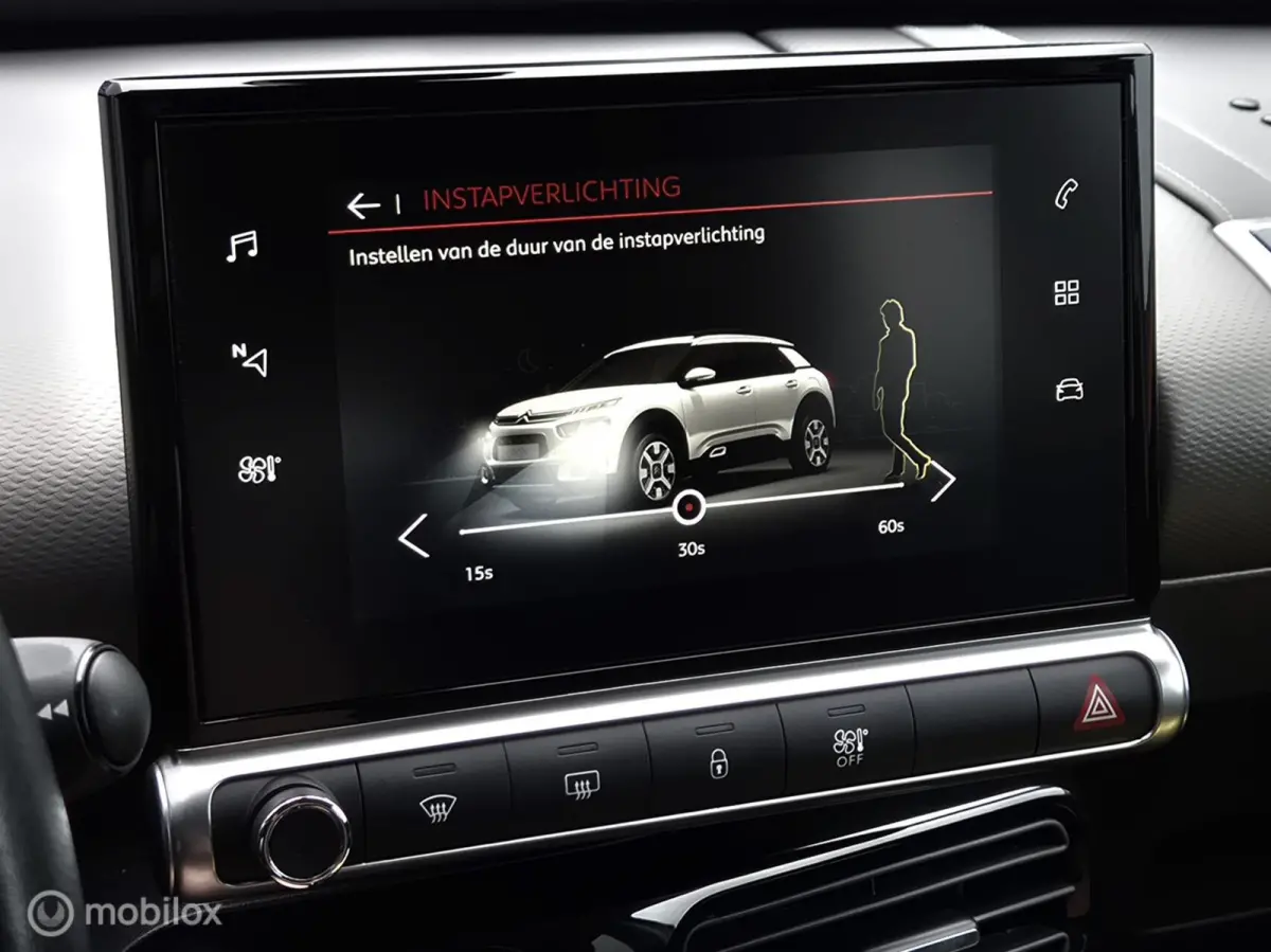 1.2 PURETECH SHINE/STOELVERWARMING/CAMERA/KEYLESS/LED/CARPLAY/DAB