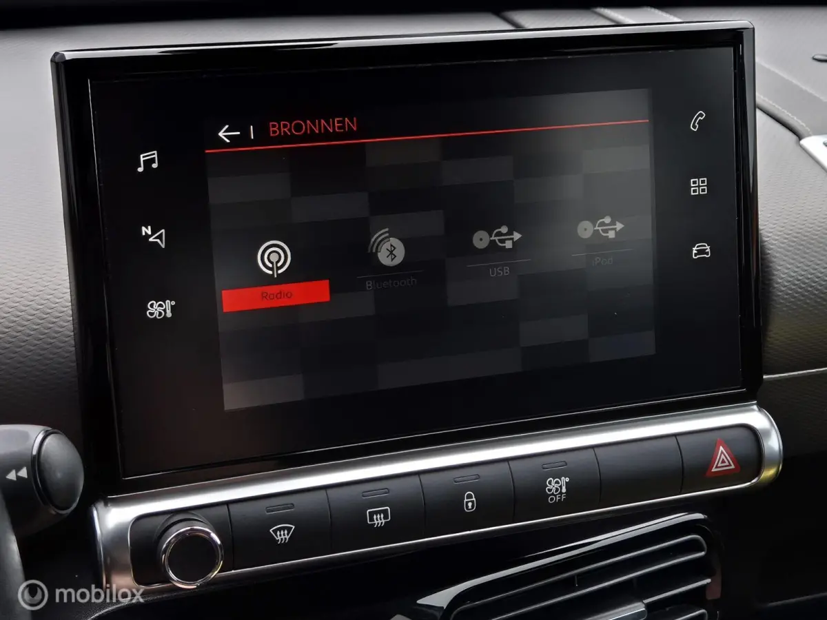 1.2 PURETECH SHINE/STOELVERWARMING/CAMERA/KEYLESS/LED/CARPLAY/DAB
