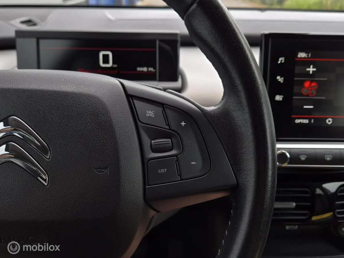 1.2 PURETECH SHINE/STOELVERWARMING/CAMERA/KEYLESS/LED/CARPLAY/DAB