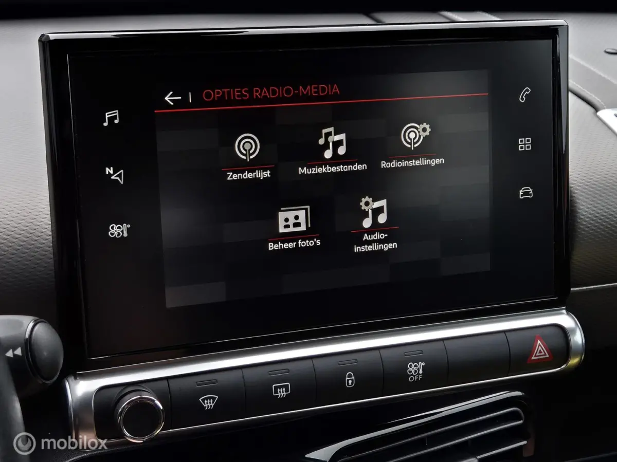 1.2 PURETECH SHINE/STOELVERWARMING/CAMERA/KEYLESS/LED/CARPLAY/DAB