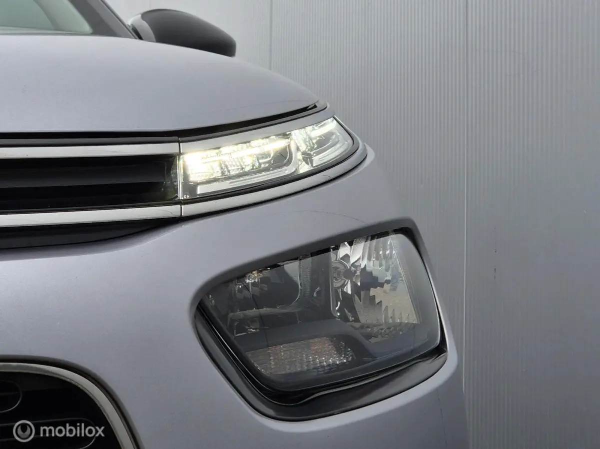 1.2 PURETECH SHINE/STOELVERWARMING/CAMERA/KEYLESS/LED/CARPLAY/DAB