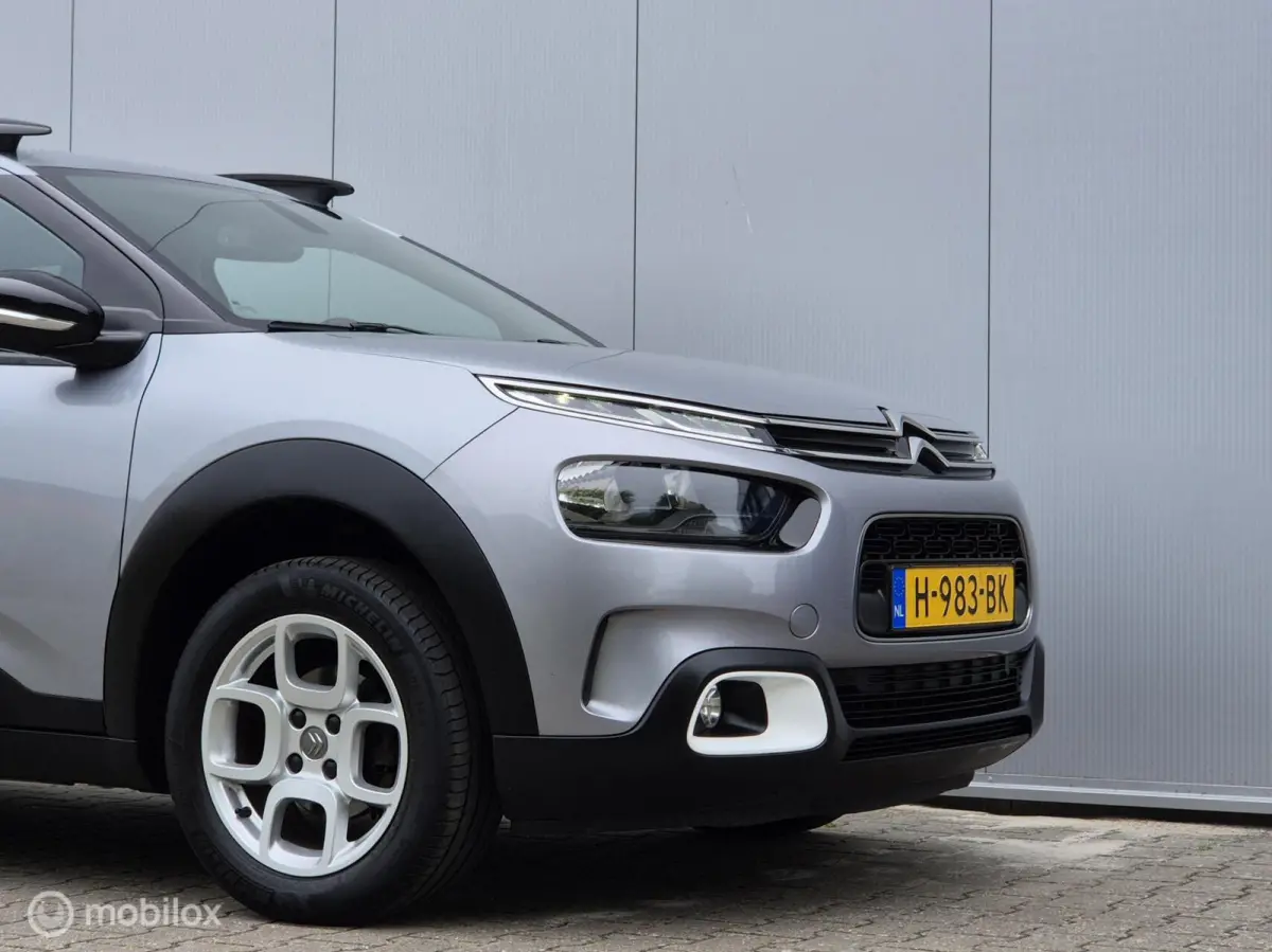 1.2 PURETECH SHINE/STOELVERWARMING/CAMERA/KEYLESS/LED/CARPLAY/DAB