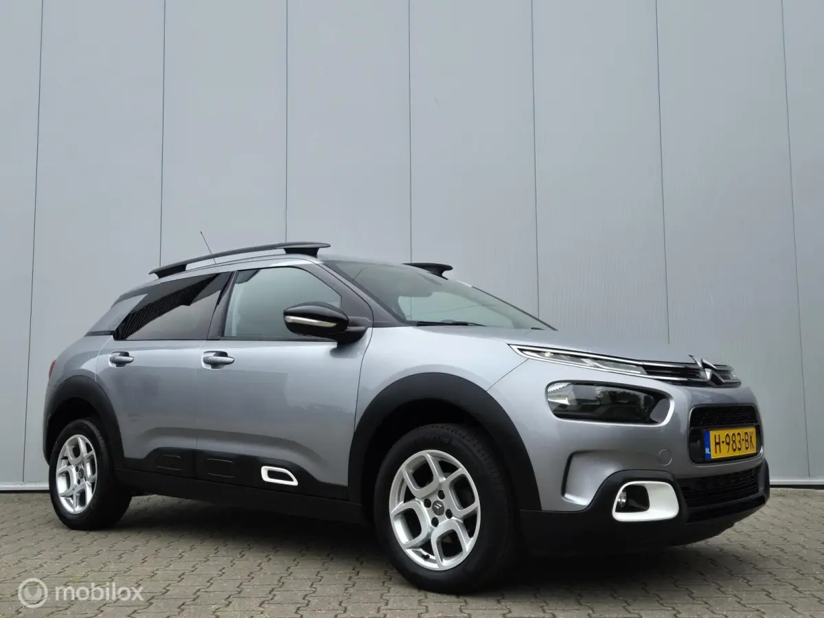 1.2 PURETECH SHINE/STOELVERWARMING/CAMERA/KEYLESS/LED/CARPLAY/DAB