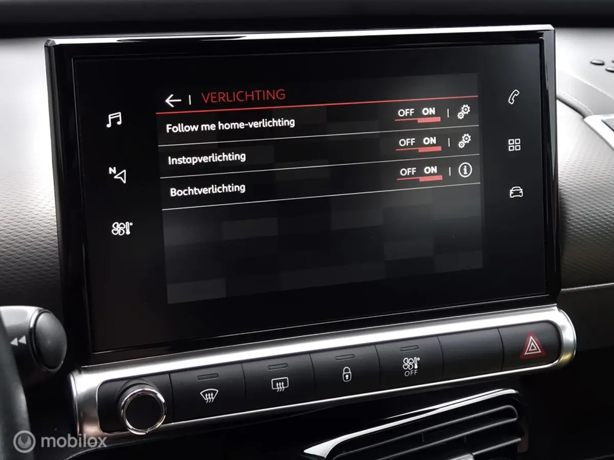1.2 PURETECH SHINE/STOELVERWARMING/CAMERA/KEYLESS/LED/CARPLAY/DAB