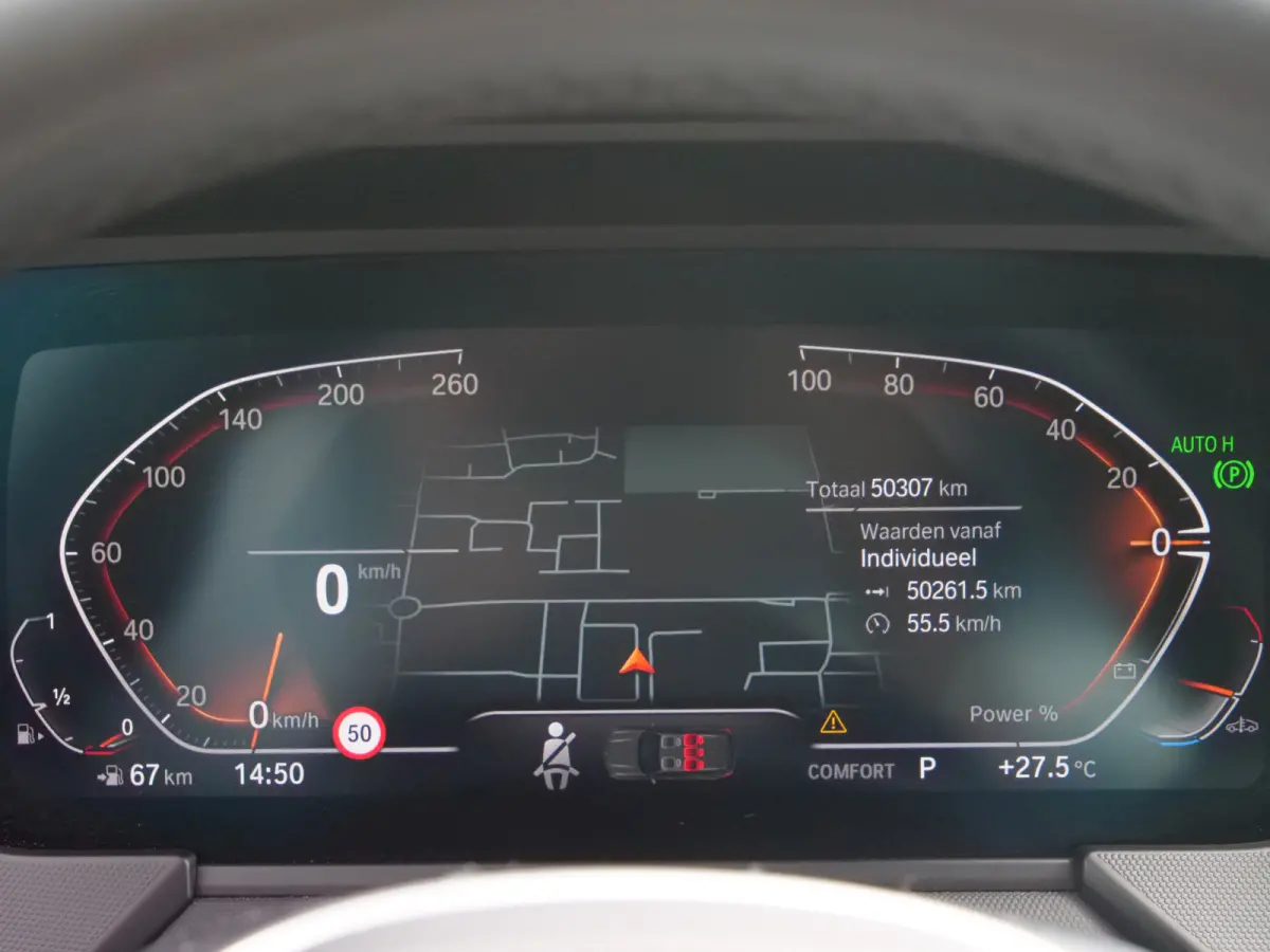 118i Business Edition 136 Pk Automaat Navi / DAB / Apple Carplay / Leer / M-pakket