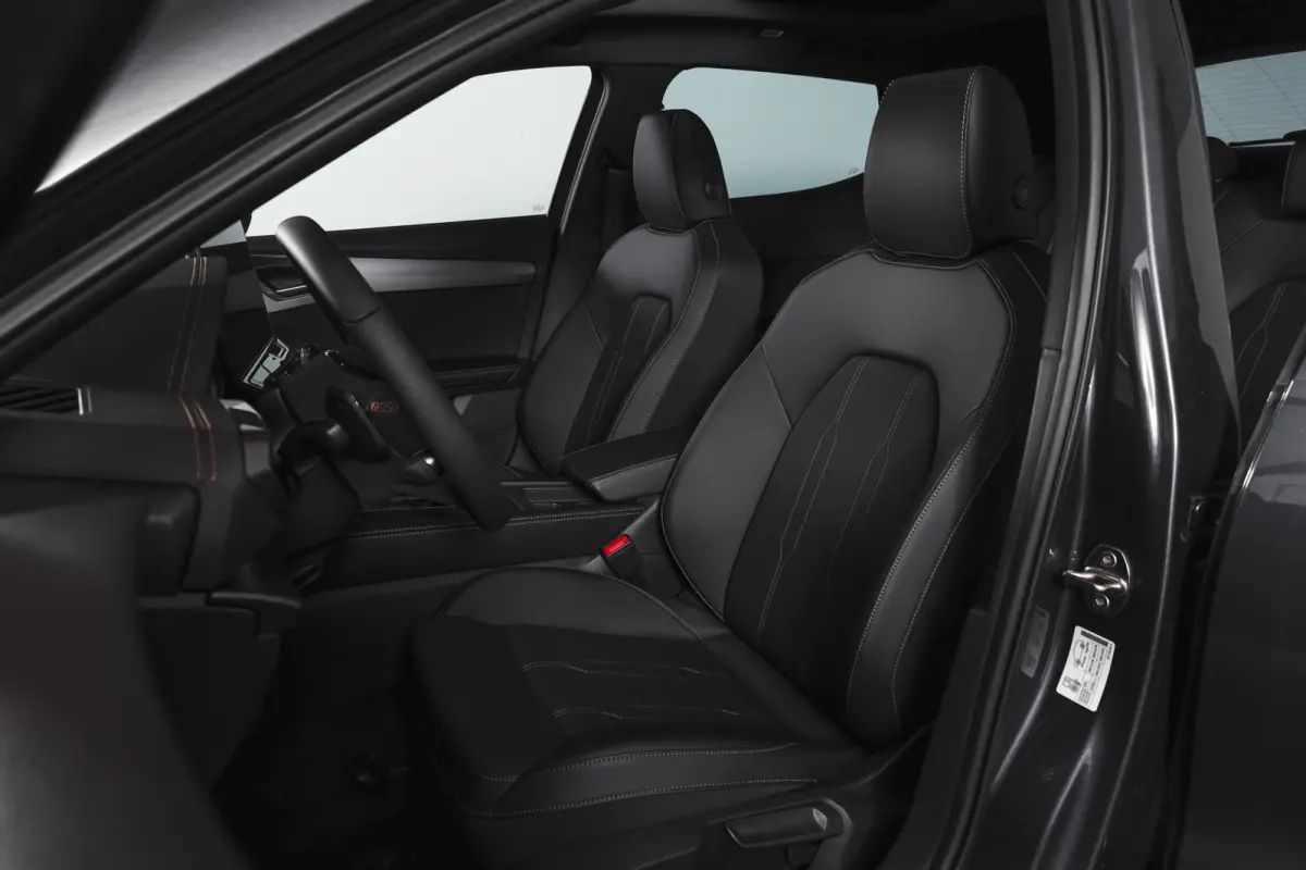 1.5 TSI e-Hybrid 204 PK Business | S/K-Panodak | Matrix Led | Elek Trekhaak | Dig. Cockpit | Adapt. Cruise | Stoel-+Stuurverw. | PDC | Camera | App. Connect | ECC | Elek. Klep | LM 19" | 859