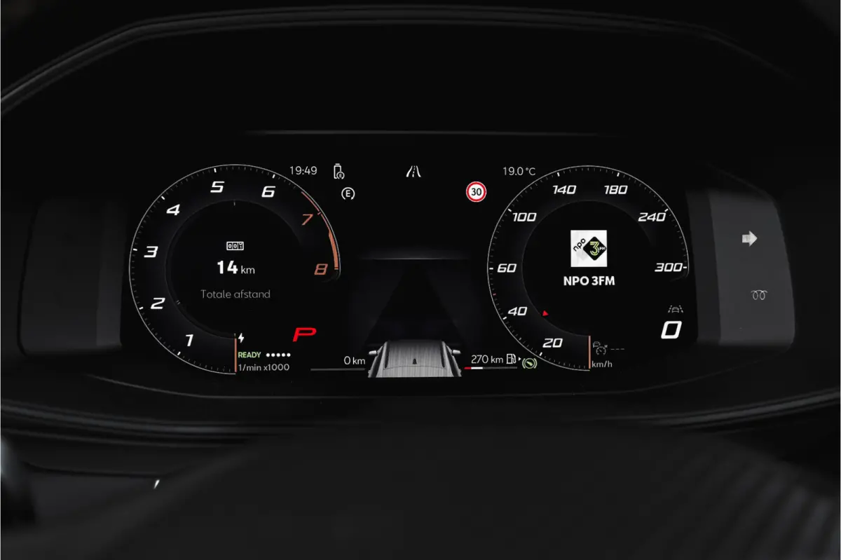 1.5 TSI e-Hybrid 204 PK Business | S/K-Panodak | Matrix Led | Elek Trekhaak | Dig. Cockpit | Adapt. Cruise | Stoel-+Stuurverw. | PDC | Camera | App. Connect | ECC | Elek. Klep | LM 19" | 859