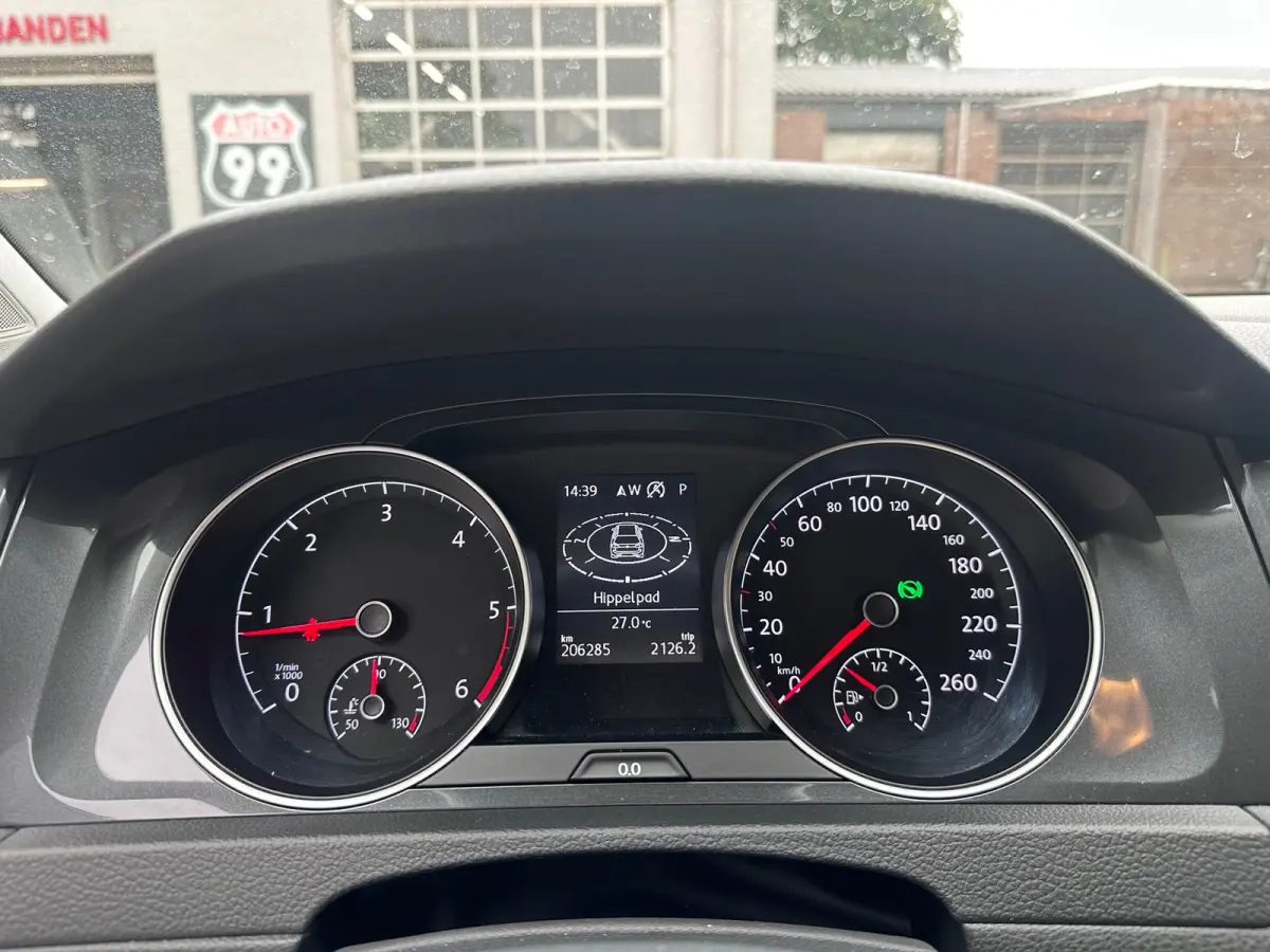 1.6 TDI Comfortline Business MASSAGE / CARPLAY / NAVI / ACC
