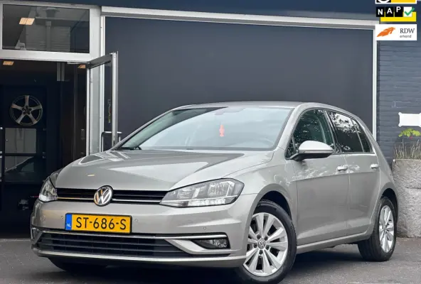 1.6 TDI Comfortline Business MASSAGE / CARPLAY / NAVI / ACC