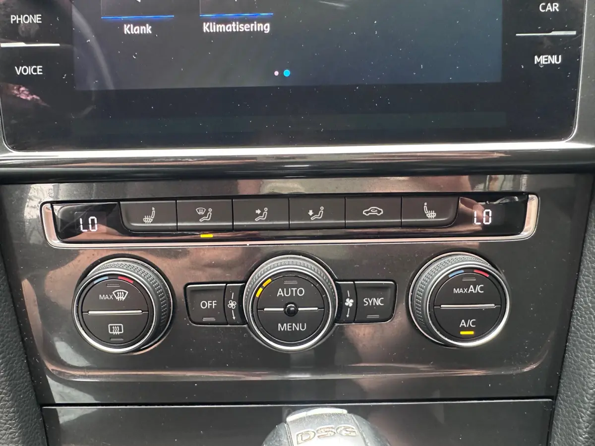 1.6 TDI Comfortline Business MASSAGE / CARPLAY / NAVI / ACC